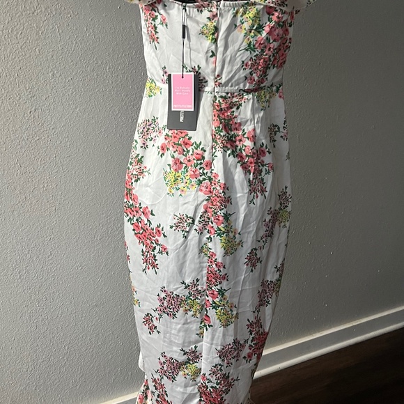PrettyLittleThing Dresses & Skirts - Floral Midi Dress